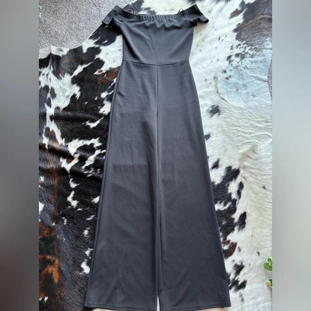 Worn once. Lulus off the shoulder jumpsuit. 32 inch inseam - Picture 2 of 3